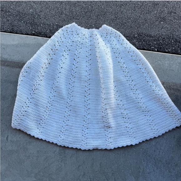 White crochet cardigan shawl cape with button up front, handmade - Picture 2 of 5